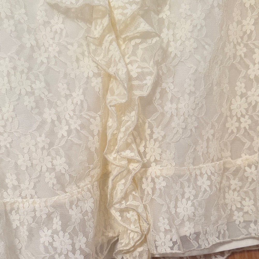 American Eagle Outfitters buttery yellow/Cream Lace Blouse - Picture 4 of 7